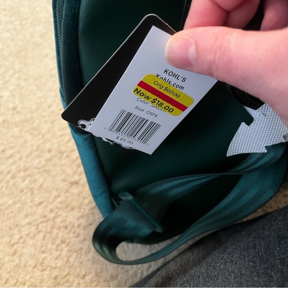 NWT Disney Minnie Mouse Green Velvet Ear Backpack with Shimmery Bow - Picture 3 of 4